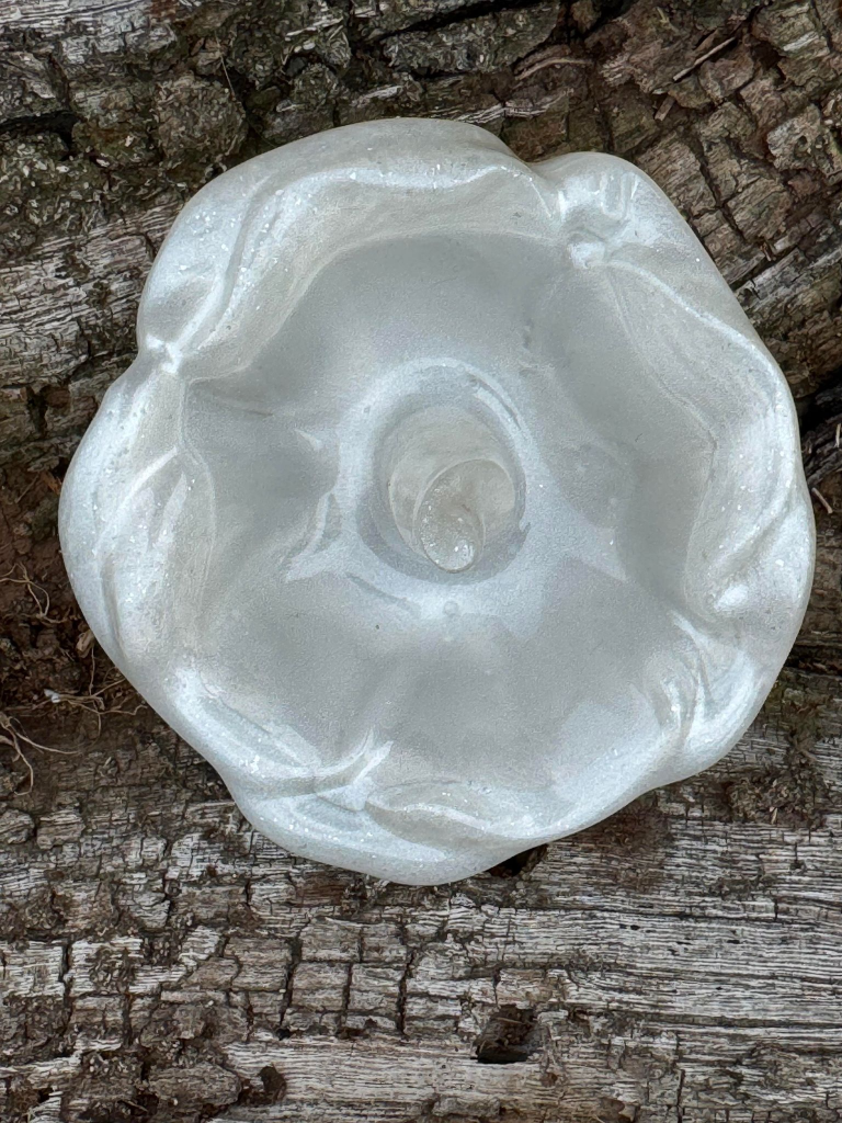 Pearl White Ring Holder